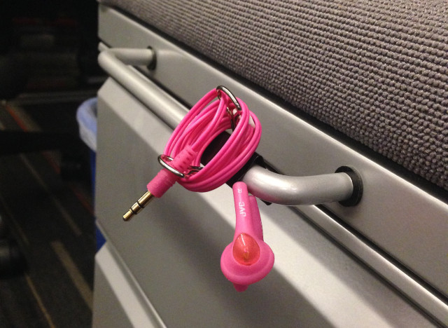 binder clips as headphone cord organizer